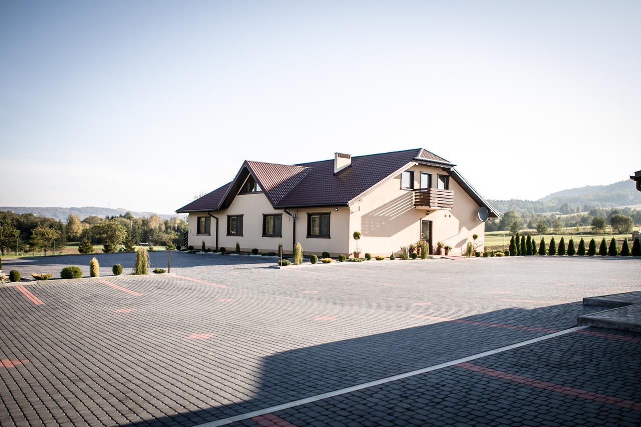 Stary Lwow Bed & Breakfast Korczyna  Exterior photo