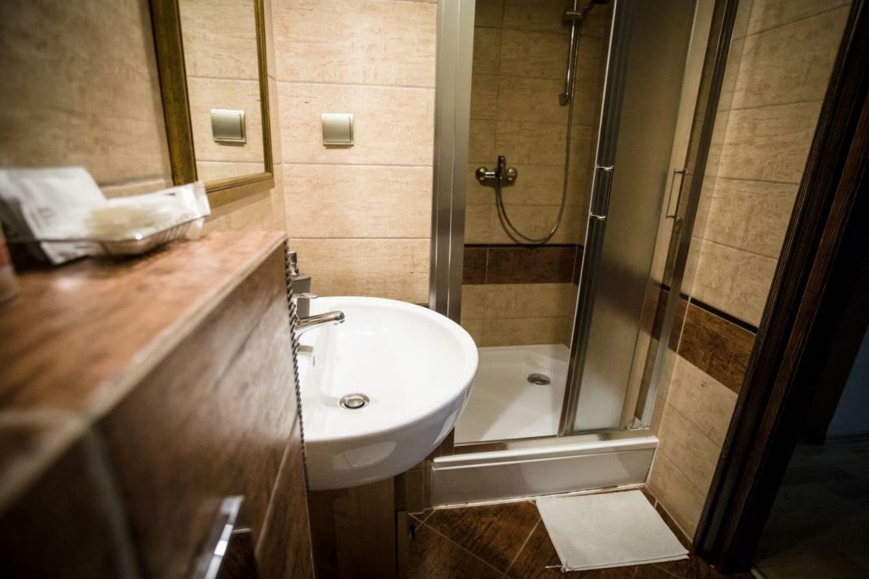Stary Lwow Bed & Breakfast Korczyna  Exterior photo