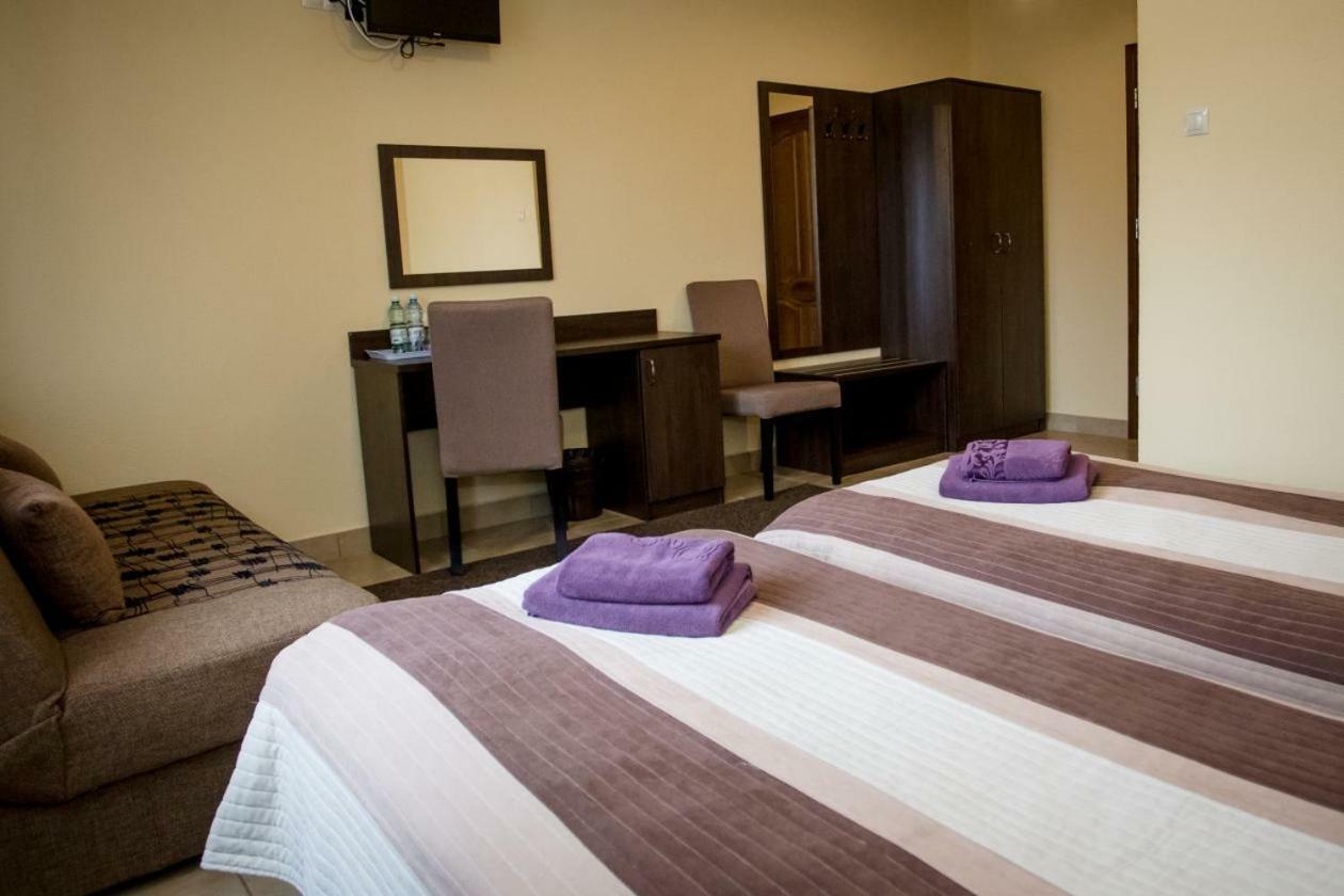 Stary Lwow Bed & Breakfast Korczyna  Exterior photo