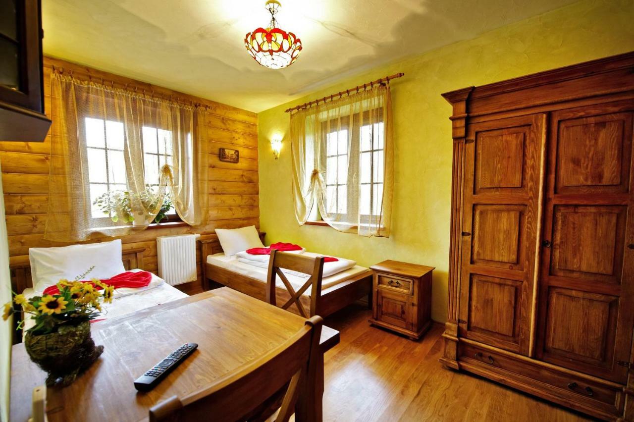 Stary Lwow Bed & Breakfast Korczyna  Exterior photo